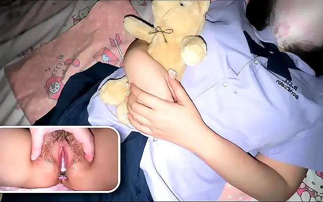 Close up from behind as she takes creampie in tight pussy doggystyle
