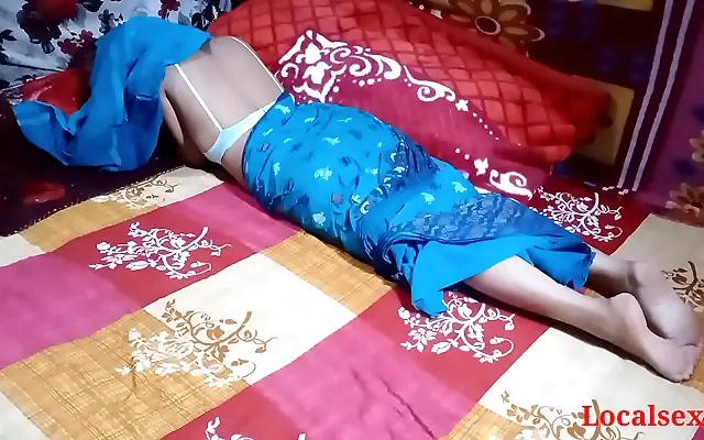 久久a 丁香 影院在线观看 一区二区三区 Two hot amateurs in steamy blue saree action with student and bhabi