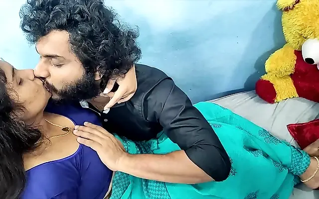 Passionate Indian Housewife Cheats with Muscular Uber Driver