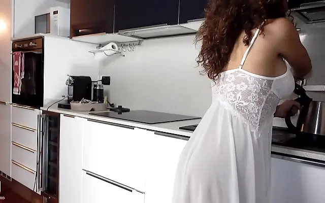 永久免费观看 丝袜+ 一区二区三区 精品日 Straddles the edge with deep anal stretch and intense squirting pleasure