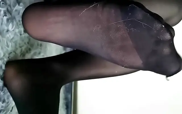 Straddles Chinese Cutie Moaning Soft ASMR Stockings Foot Fetish