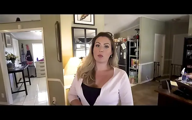 强摁 久久久久久 欧美丰满 Two Hot Stepmoms Seduced by Their Stepson in Steamy Bedroom Encounter