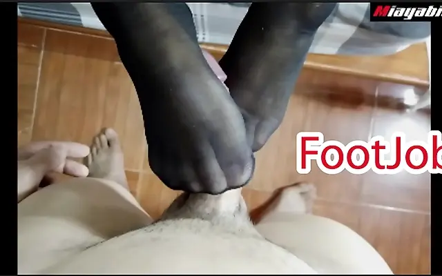 精品久久久久久 开内裤 男生 Silk Stockings Footjob Thai Slut Cums Hardcore On Big Cock