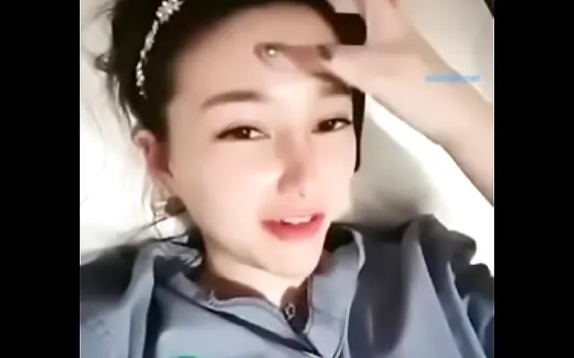 Straddles the Masseuse Asian Beauty Rides His Cock to Ecstasy
