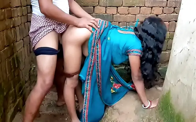 一区二区A +影音先锋 精品中文字幕 In the Shadow of the Bedroom Window Chubby Indian Wife with Big Boobs Tempts Her Boss
