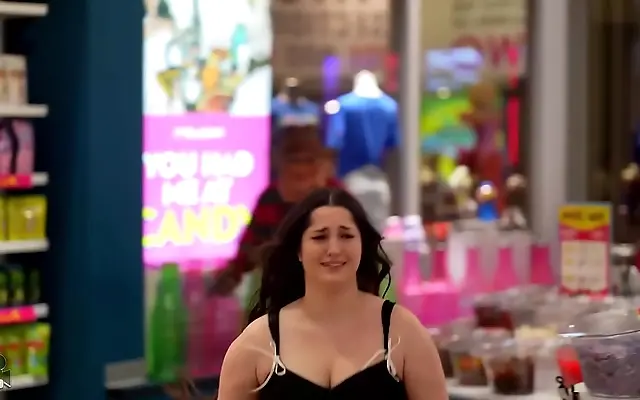Princess Ella and Gibby the Clown fuck on the Las Vegas strip