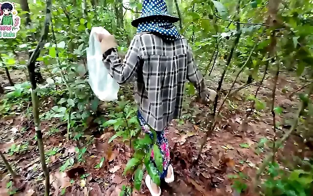 Thai Babe Shows Her Pink Pussy in the Woods