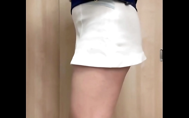 人在线 A片免费播放 香五月 Cute Tennis Babe with Nipple Piercing Teases in Uniform