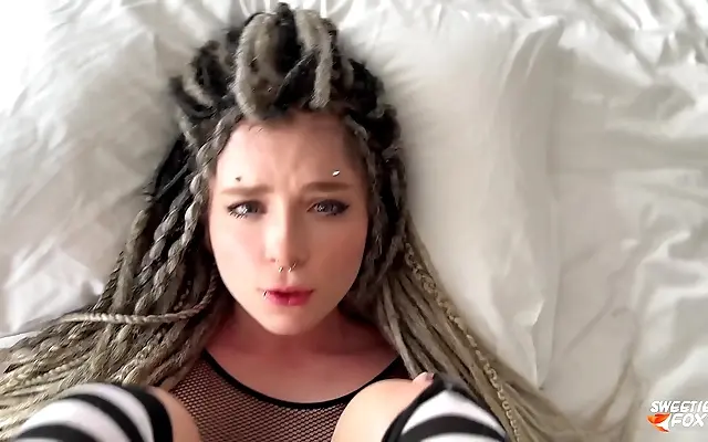 Sweetie Fox deepthroats and fucks rough with her dreadlocks