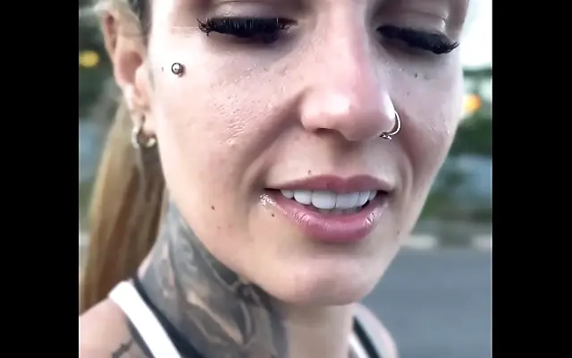 I pay a street worker 10 for a blowjob in a Brazil alley