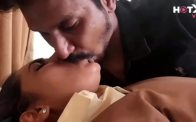 Indian teen fucks her biology teacher at his desk