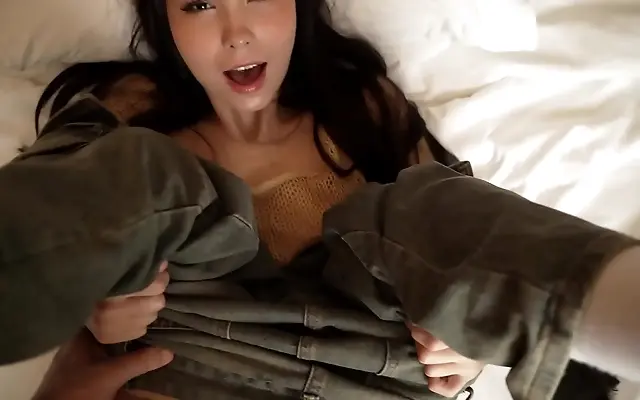 手机在线 女做爰 精品少妇 Bedroom seduction Asian beauty moans softly during intimate school sex