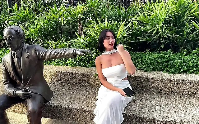 Sucking and Grinding in Public Park with Curvy Milf