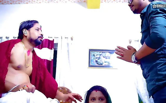Fucked Bhabhiji on the pretext of giving birth and creampie